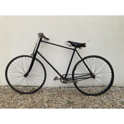 1895 (circa) - vélo homme à cadre montant marque inconnue - tension chaine excentrique et plateau démontable - C179