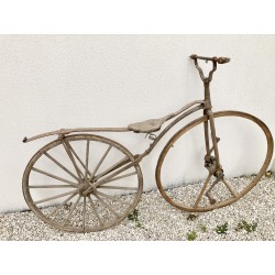 1868 (circa) - Vélocipède cadre rond (SADOT.J A ISSERPENT) - C189
