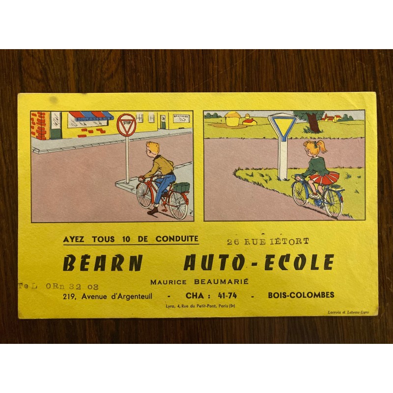 Buvard Béarn auto-école illustré de scènes de code de la route cycliste 1
