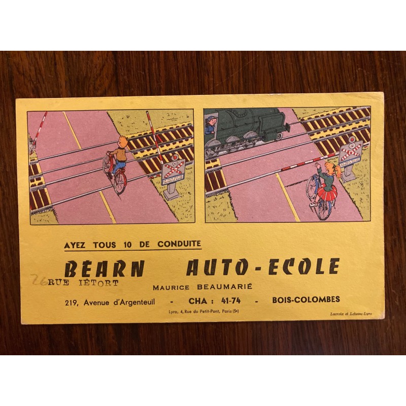 Buvard Béarn auto-école illustré de scènes de code de la route cycliste 2