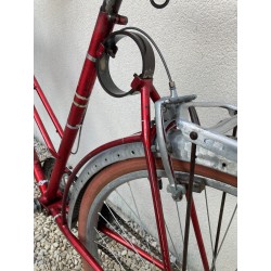 1950 - Vélo à suspension OFAA (Omnium Franco Anglo Américain) modèle dame - C214