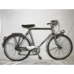 1939 (circa) - Routier haut...