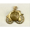 1869 (circa) - insigne de boutonnière "femme vélocipédiste"