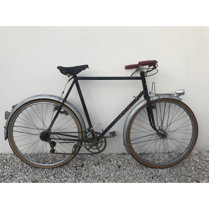 1956 (circa) - vélo de Cyclotourisme (randonneuse) "Lucien" (Villeurbanne) - C091
