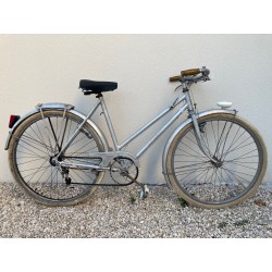 1944 (circa) - vélo dame...